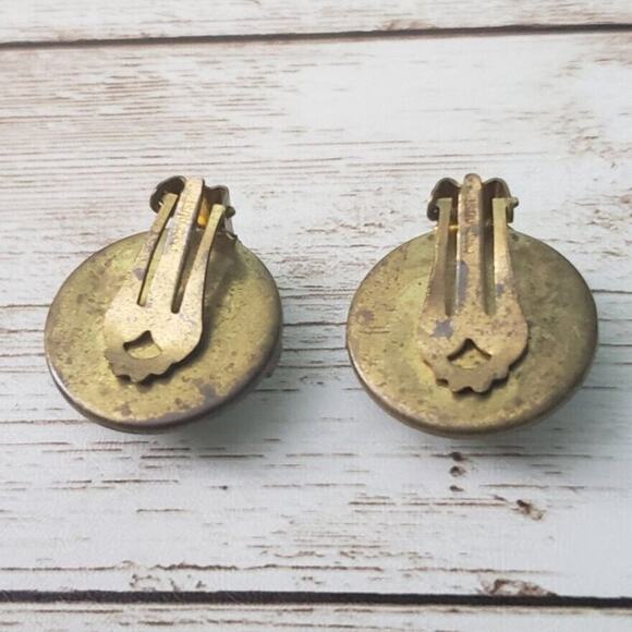 Vintage Clip On Earrings Faceted Shiny Light Aquamarine Color Circle - Picture 3 of 4